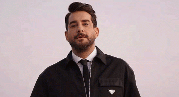 Enis Arıkan kimdir?