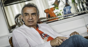 Erhan Yazıcıoğlu Levent’teki mütevazi evinin kapılarını açtı: Diziden kazandığım parayla…