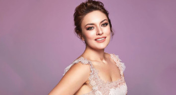 Ezgi Mola’dan Eşini Ağlatan Sürpriz: Bebeğinin Cinsiyetini Böyle Duyurdu