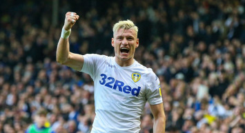 Ezgjan Alioski Trabzonspor’a transfer mi olacak? Trabzonspor Alioski transferi için bastırıyor! Abdullah Avcı Alioski ile görüntülü görüştü