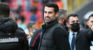 Fatih Karagümrük'ün Yeni Teknik Direktörü Volkan Demirel Alkış Aldı!