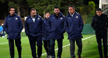 Fenerbahçe Başkanı Ali Koç'tan Samandıra'da Futbolcularla Sert Toplantı!