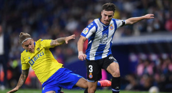 Fenerbahçe, Espanyol formasını terleten Adria Pedrosa'nın transferi için kolları sıvadı!