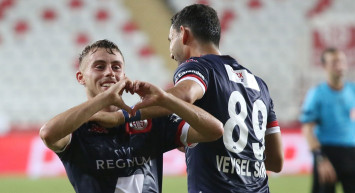 Fenerbahçe transferde gözüne Antalyaspor formasını terleten Bünyamin Balcı'yı kestirdi!