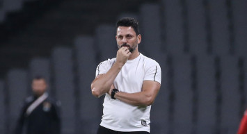 Fenerbahçe'de Erol Bulut Gelişmesi