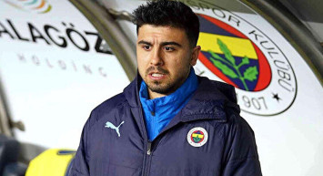 Fenerbahçe'de İsmail Kartal ile tartıştığı için kadro dışı kalan Ozan Tufan'a af çıkmadı! Futbolcunun transferine izin verildi