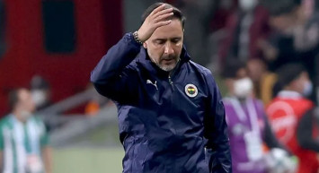 Fenerbahçe'nin eski Teknik Direktörü Vitor Pereira, Brezilya ekibi Corinthians'taki performansıyla eleştiri oklarını üzerine çekti!