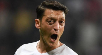 Fenerbahçe'nin Gaziantep FK'ya 3-2 Mağlup Olmasının Ardından Mesut Özil'den Takıma Tepki Geldi!