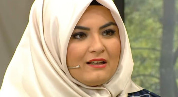 Fenomen gelin adayı Hanife Gürdal daracık taytıyla ortalığı kasıp kavurdu