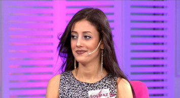 Fenomen gelin adayı Solmaz, kalçasını açarak şov yaptı! Sosyal medya cayır cayır yanıyor