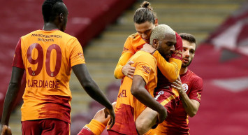 Galatasaraylı Ryan Babel, Twente İle Anlaşma Sağladı!