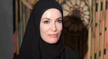 Gamze Özçelik'in kız kardeşini görenler ayırt edemedi! Güzellik genetik dedirtti!