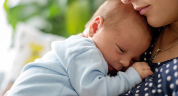 Genç kadın yeni doğan bebeğini görünce hayatının şokunu yaşadı!