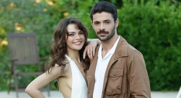 Gizli Saklı’nın dizi aşkı gerçek oldu! 4 yıllık ilişkisini bitiren Sinem Ünsal  rol arkadaşı Halit Özgür Sarı’yla öyle bir ifşa oldu ki...