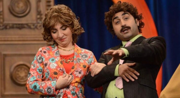 Güldür Güldür’ün Mehtap’ı dekolteli pozuyla ortalığı ateşe verdi! Meltem Yılmazkaya’nın bu pozuna sevgilisinden yorum gecikmedi