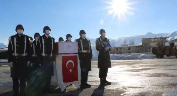 Hakkari'de Şehit Olan Asker İçin Köylüler Kar Kış Demeden Seferber Oldu