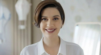 Hamile Olan Bergüzar Korel, Aşı Olduğu Anları Paylaşarak İnsanlara Seslendi