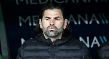 Hamza Hamzaoğlu ile yollarını ayıran TFF 1. Lig ekibi Eyüpspor, İbrahim Üzülmez ile anlaşmaya vardı!