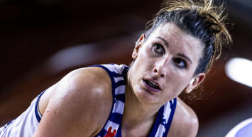 Helena Ciak, Yeni Sezonda Fenerbahçe Öznur Kablo Formasını Giyecek