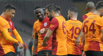 Henry Onyekuru Galatasaray'dan Ayrıldı!