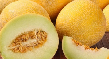 Herkesin yanlış tükettiği bu meyvenin doğrusunu öğrenince gözlerinize inanamayacaksınız! Ayrıca birçok hastalığa faydası var