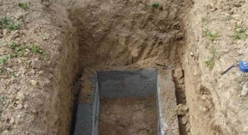 Hindistan'da kabrin içerisine kamera yerleştiren gencin hazin sonu!