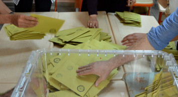 İBB seçimlerinde son durum nedir? İstanbul’da seçmen davranışlarını etkileyen faktörler neler?