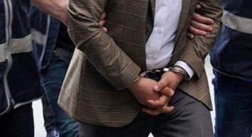 Isparta'da okul müdürü, genç kızın evinde yakalandı