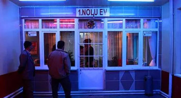 İstanbul’da 200 yıllık genelev yıkıldı! İçinden çıkanlar görenlerin midesini bulandırdı