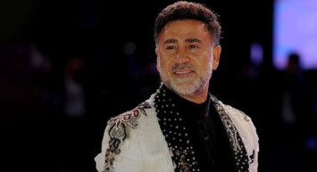 İzzet Yıldızhan'ın 23 yıldır sır gibi sakladığı eşi ortaya çıktı! O pozları olay oldu: ''Çok güzel kadın''