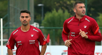 Julien Stephan'ın Burak Yılmaz ve Zeki Çelik İle İlgili Transfer Açıklamaları Gündeme Oturdu!
