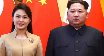 Kim Jong-un'un eşinin üstsüz fotoğrafları sızdırıldı