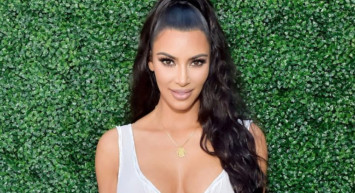Kim Kardashian'dan Çok Konuşulacak Fotoğraflar
