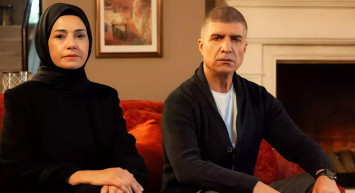 Kızıl Goncalar dizisinde ses getiren sahne! Tarikata polis baskını: ''Türkiye laiktir laik kalacak!''