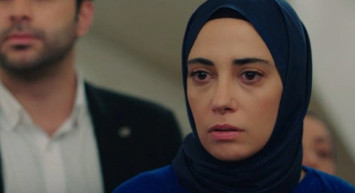 Kızılcık Şerbeti'nde Umut Nursema'yı kiminle aldattı? O sahne için verilen figüran ilanı ifşa oldu! İşte olay olan detaylar...