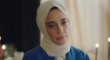 Kızılcık Şerbeti'nin Nursema'sı cesur pozlarıyla sosyal medyayı karıştırdı: ''Aman Pembe görmesin!''