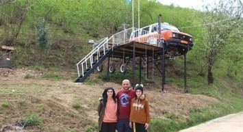 Kızlarını Kıramayan Babanın Trabzon’da Yaptığı Ev Görenleri Hayrete Düşürdü