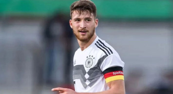 Köln formasını terleten Salih Özcan A Milli Takım'ı seçtiğini duyurdu!