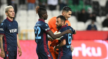 Konyaspor-Trabzonspor Maçında Uğurcan Çakır Sergilediği Performans İle Kariyer Rekorunu Kırdı!