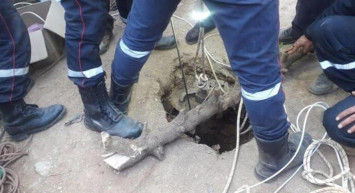 Küçük çocuk ölümle burun buruna geldi! Yılan ve akrep dolu kuyuda 4 gün bekledi