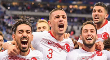 Manchester United A Milli Takım'ın yıldız futbolcusu Merih Demiral'ı Atalanta'dan transfer etmek istiyor!