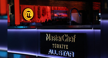 MasterChef All Star'da herkesi şaşırtan o isim şef önlüğünün sahibi oldu