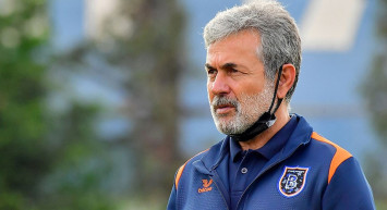 Medipol Başakşehir'de Teknik Direktör Aykut Kocaman İile Yollar Ayrılıyor!