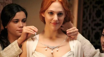 Meryem Uzerli Riyadlı aile ile bir akşam yemeği yedi, 4 milyon lira kazandı!