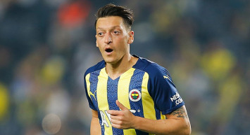 Fenerbahçeli Mesut Özil'i Endonezya'dan Transfer Etmek İstiyorlar!