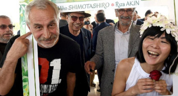 Miho Shimotashiro kimdir? Beyin kanaması nedeniyle kaldırıldığı hastaneden hayatını kaybeden Rıza Akın'ın eşi Miho Shimotashiro'dan ilk açıklama!