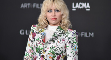 Miley Cyrus ölümle burun buruna geldi: Ünlü şarkıcının uçağına yıldırım çarptı