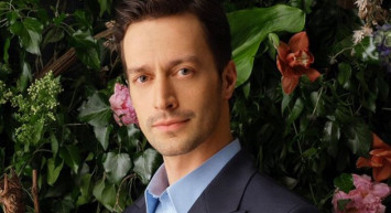 Milyonluk Anlaşmaya İmza Atan Ünlü Oyuncu Feyyaz Şerifoğlu Camdaki Kız'daki Rolüne Burun mu Kıvırdı?