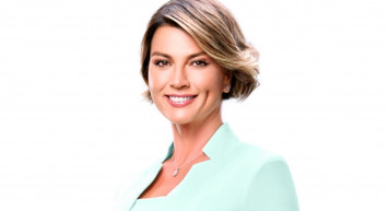 Mülakat programına konuk olan Açelya Akkoyun: İyi ki kadınım!