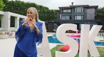 Müstehcen yarışma artık Türkiye'de! Fragmanı büyük tepki çekti: Saba Tümer Aşk Adası ile geri dönüyor!